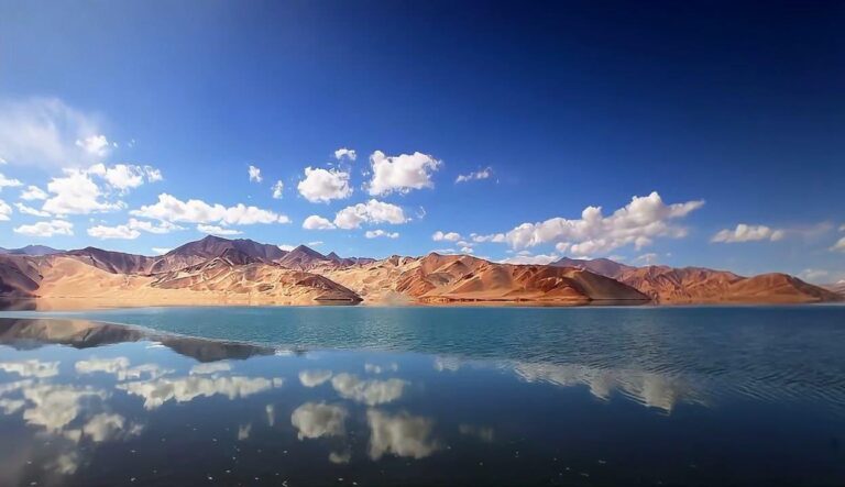 Xinjiang Travel with Elderly Guide