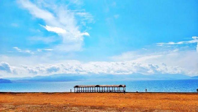 Best Time to Visit Baishihu Lake